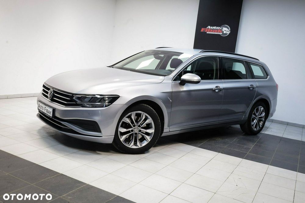 Volkswagen Passat - 2