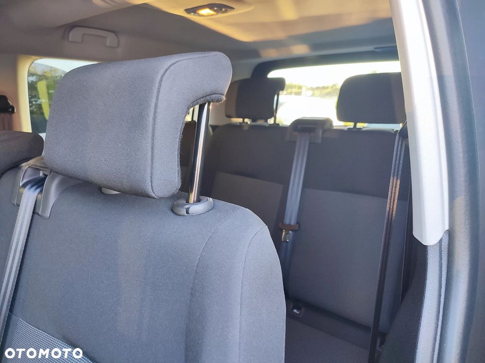 Peugeot Traveller 2.0 BlueHDi Long Business EAT8 - 37