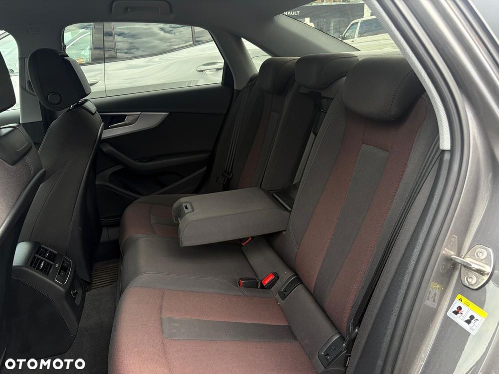 Audi A4 Limousine 40 TDI mHEV Quattro S tronic - 4