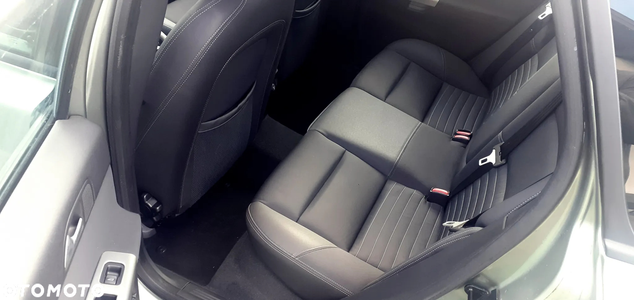 Volvo V50 1.8 Momentum - 19