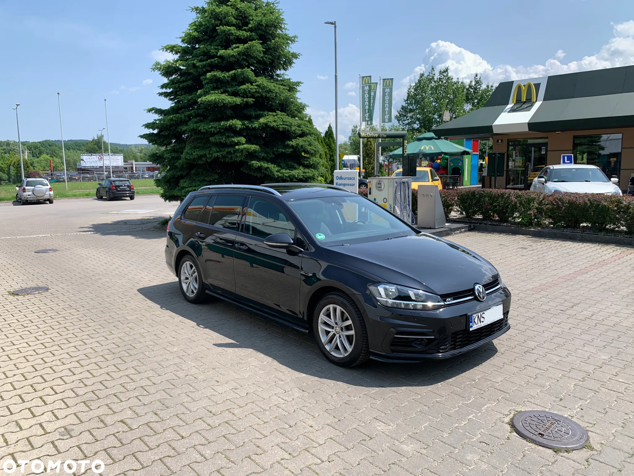 Volkswagen Golf VIII 2.0 TDI R-Line DSG - 2