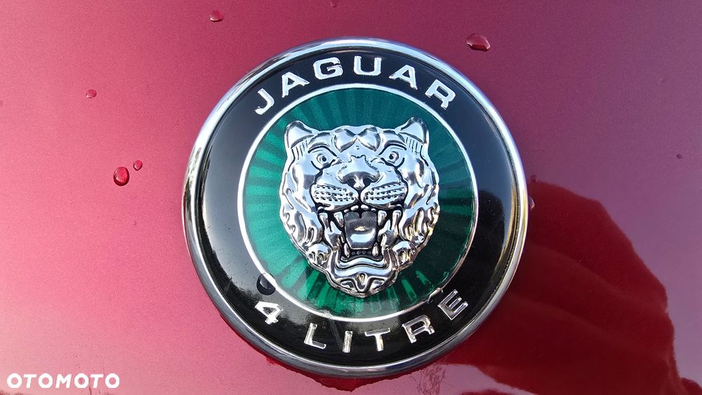 Jaguar XK8 - 25