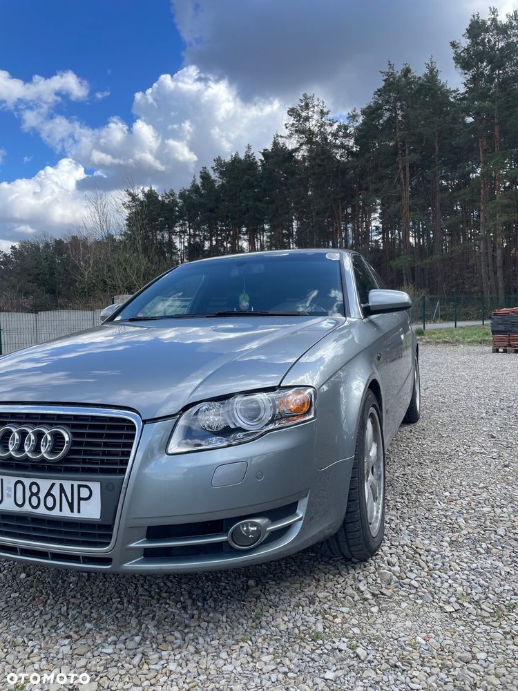 Audi A4 Limousine - 4