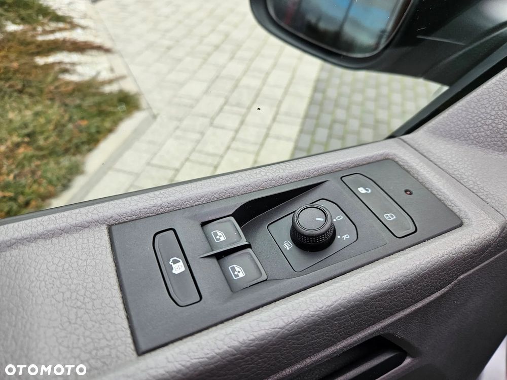 Volkswagen Transporter LONG 2.0TDI - 17