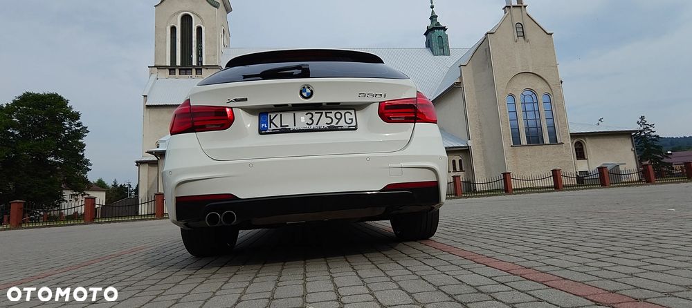 BMW Seria 3 330i xDrive Edition Luxury Line Purity - 39