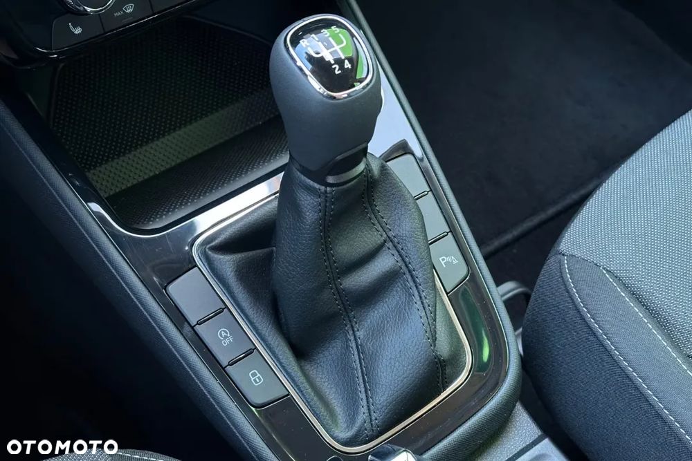 Skoda Fabia 1.0 Essence - 14