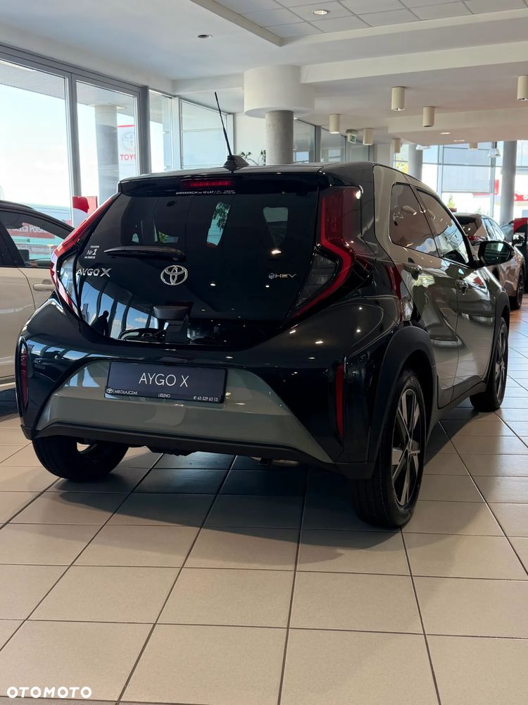 Toyota Aygo X Hybrid 1.5 Style e-CVT - 6