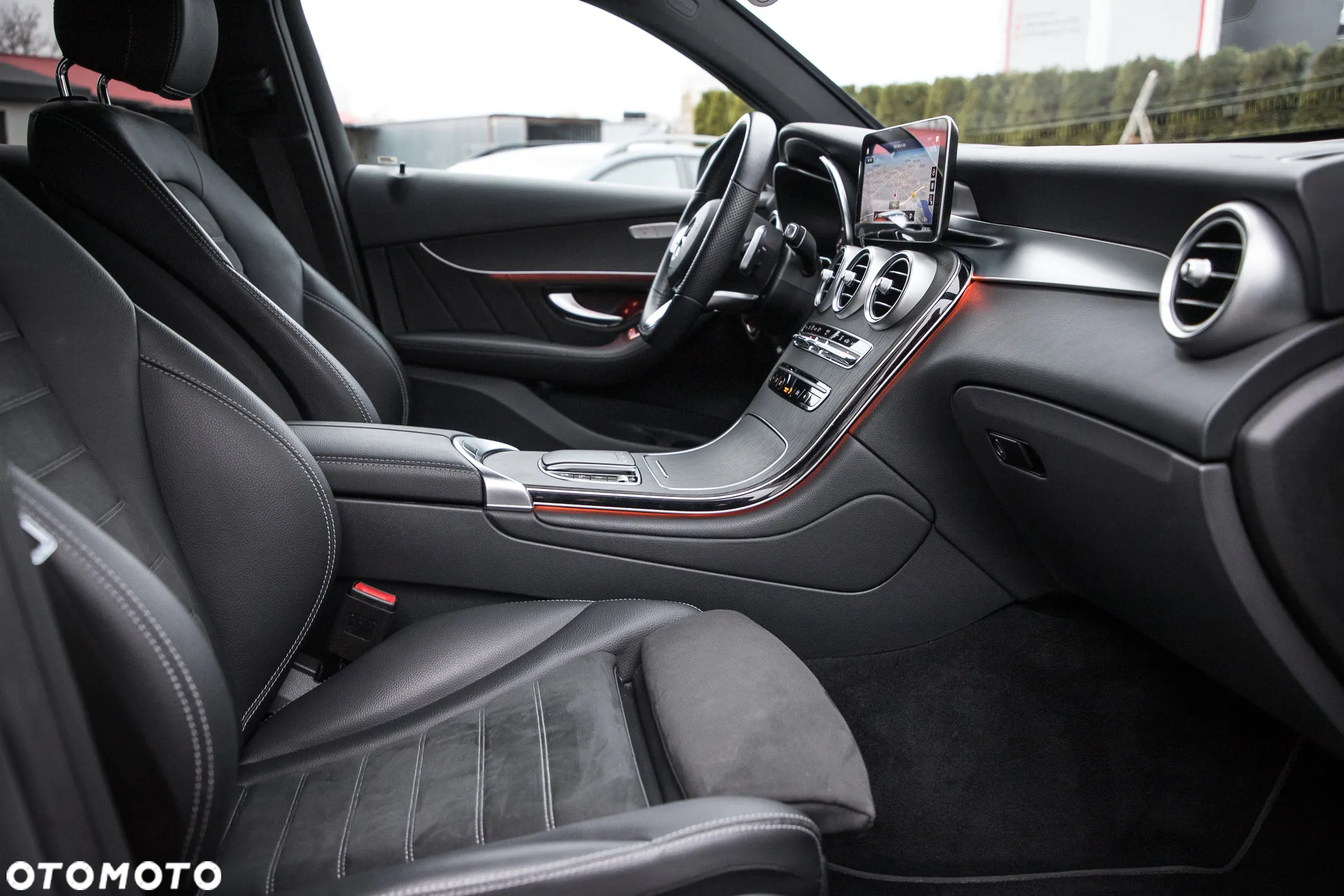 Mercedes-Benz GLC 350 d 4Matic 9G-TRONIC AMG Line - 38