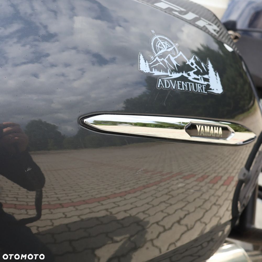 Yamaha FJR - 27