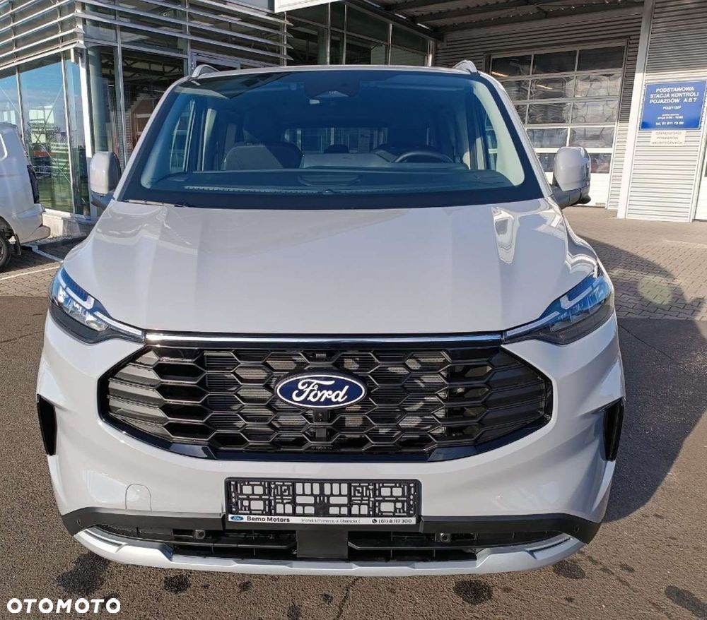 Ford Tourneo Custom - 10