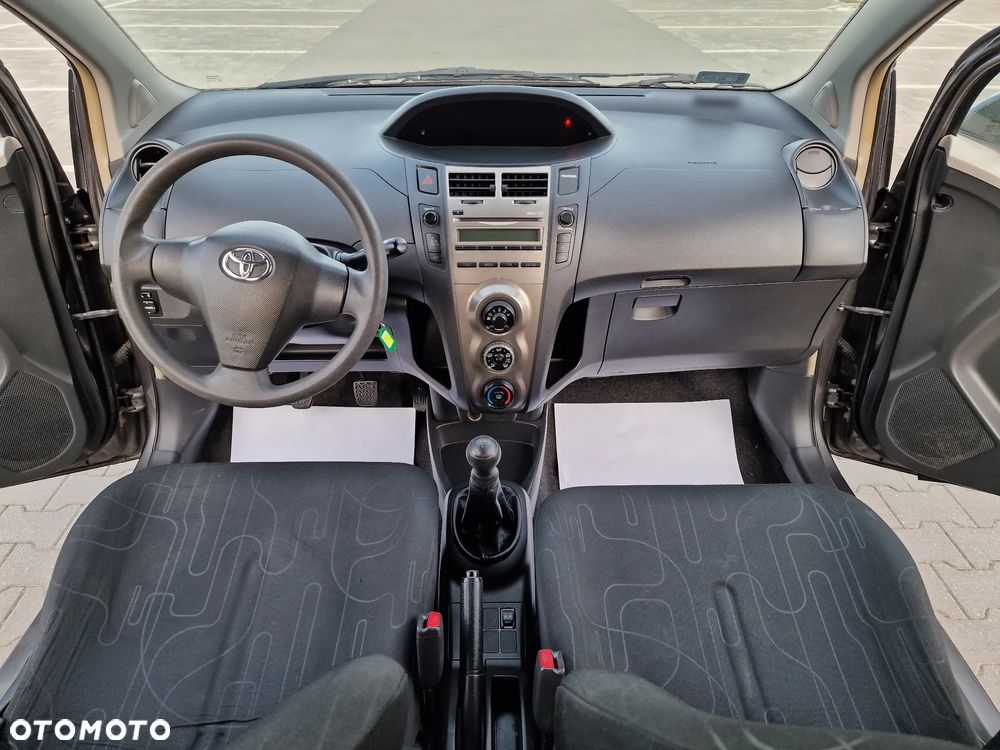 Toyota Yaris 1.0 Premium - 20