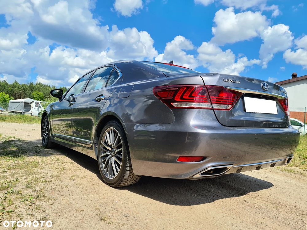 Lexus LS 600h F Sport - 7