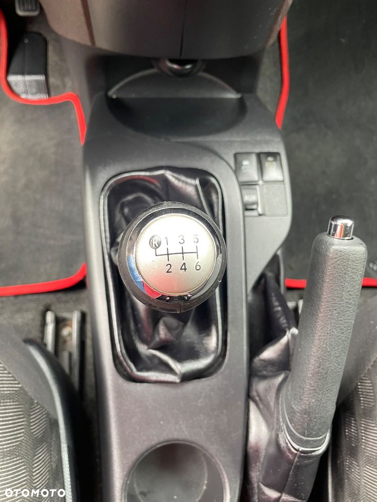 Toyota iQ 1.33 - 29