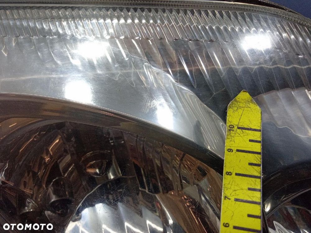 TOYOTA COROLLA E12 KOMBI REFLEKTOR PRAWY LAMPA PRZÓD EU 20A265B - 11