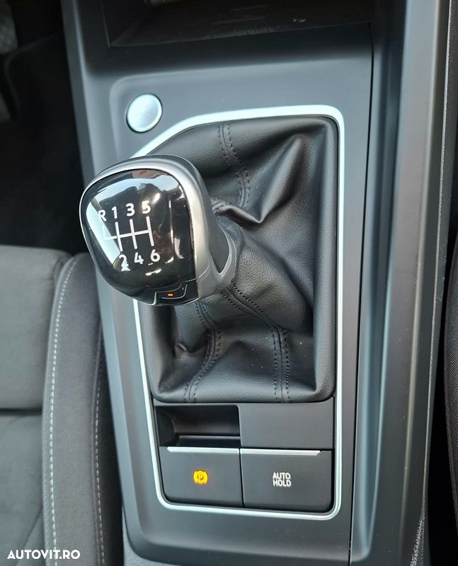 Volkswagen Golf - 30