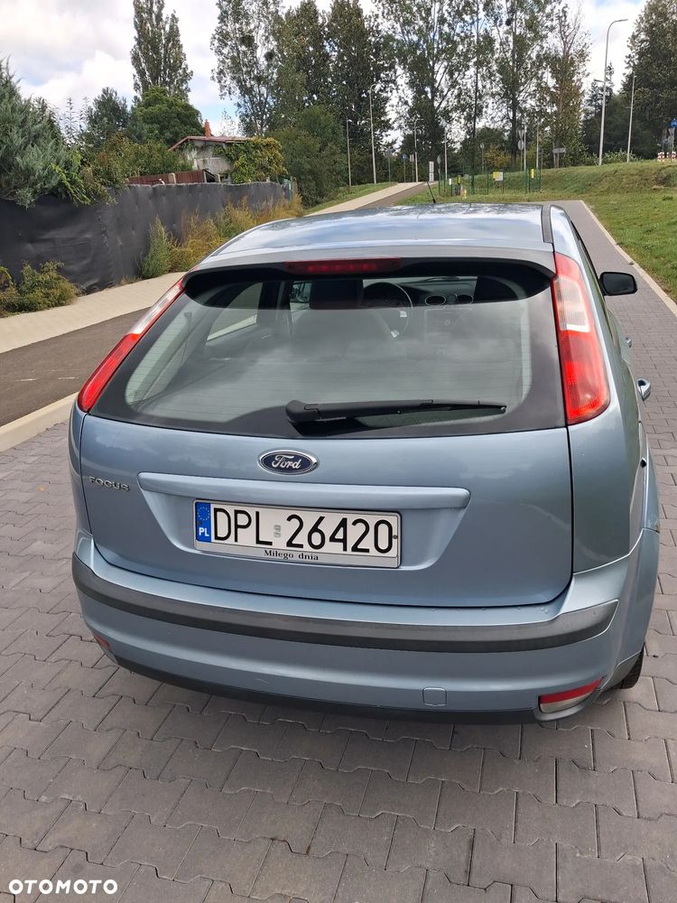 Ford Focus 1.6 16V Ghia - 8