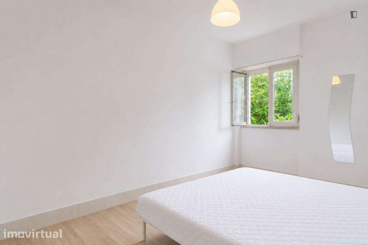 Quarto - localizado em Estrela Lisbon - Grande imagem: 2/9
