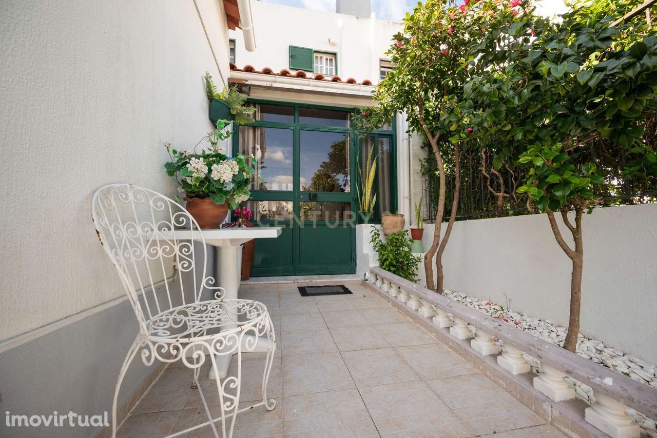 Moradia T4+1 para venda em Queijas. - Grande imagem: 2/31