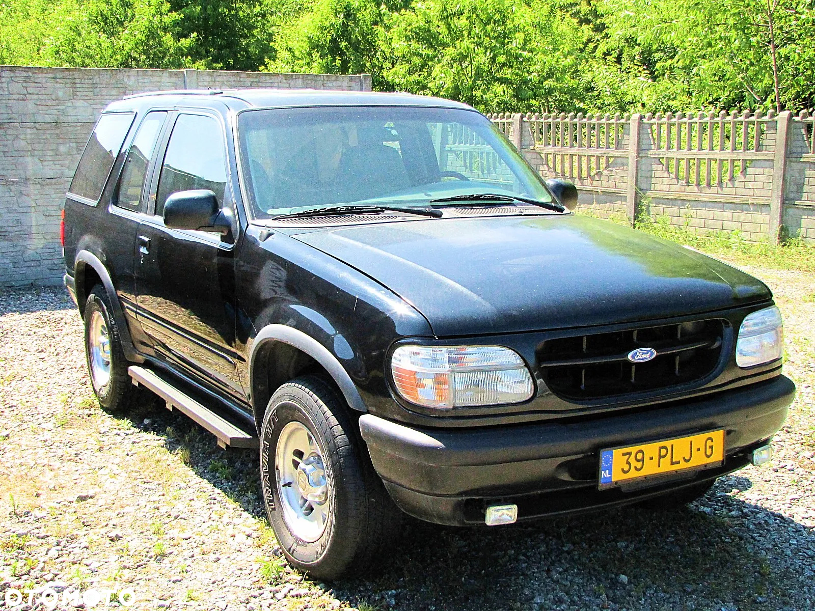 Ford Explorer - 3