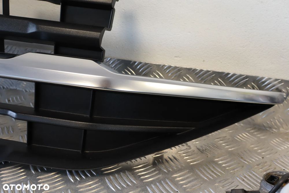 GRILL GRIL ATRAPA VW AMAROK II 2 N1WB-17G799-DA 2022 - 11