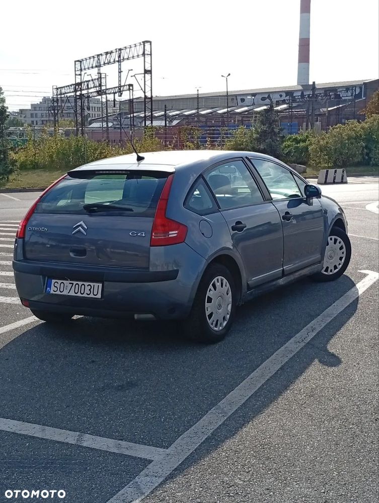 Citroën C4 1.6 16V Magic - 2