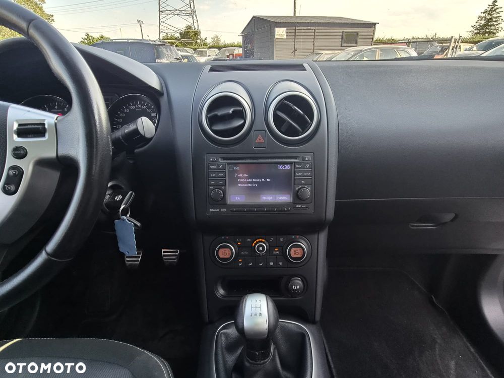 Nissan Qashqai+2 - 23