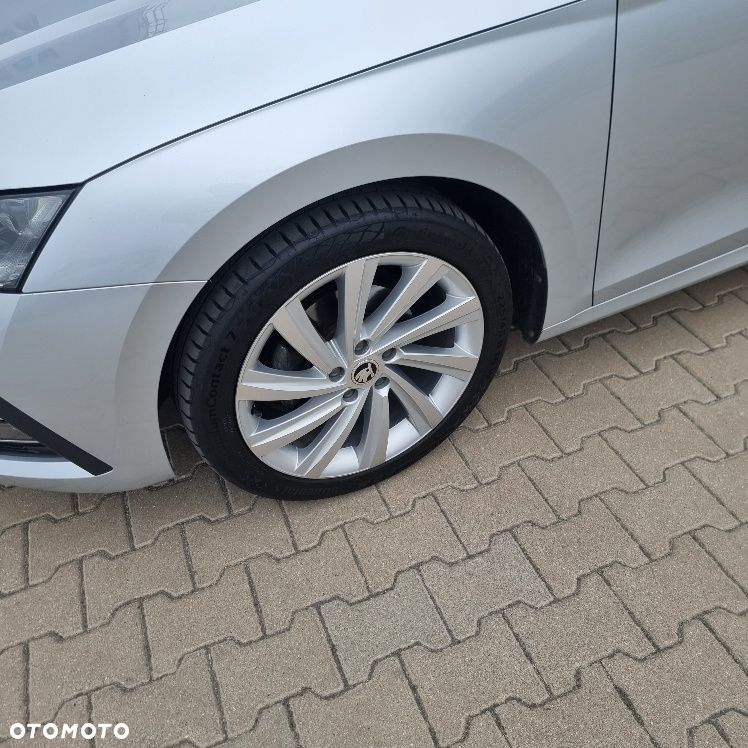 Skoda Octavia 2.0 TDI SCR Style DSG - 8