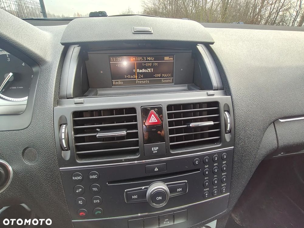 Mercedes-Benz Klasa C 220 CDI DPF Automatik Avantgarde - 16