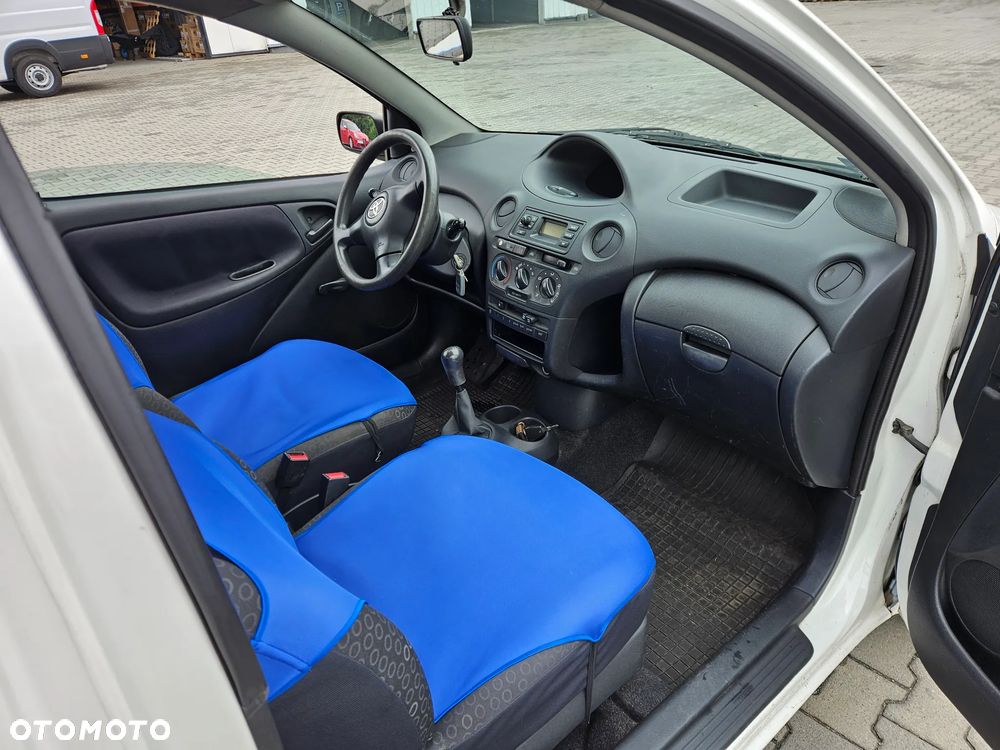 Toyota Yaris - 7