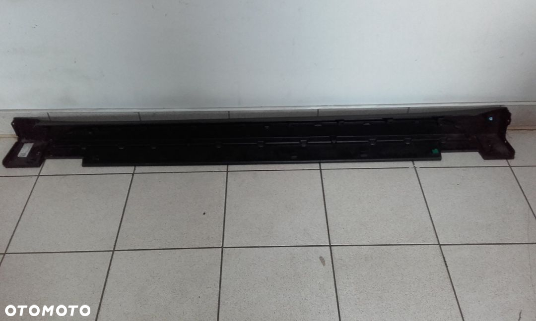 LISTWA PROGOWA HYUNDAI TUCSON PRAWA 87754-D7100 - 2