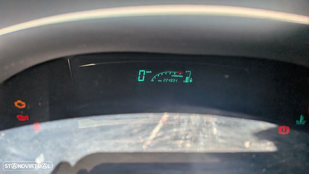 Toyota Yaris 1.0 Sol AC - 5