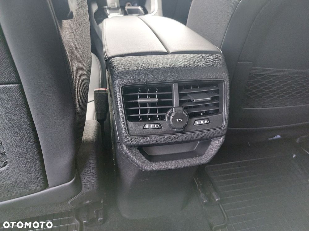 Peugeot 3008 1.2 PureTech Allure Pack S&S EAT8 - 17