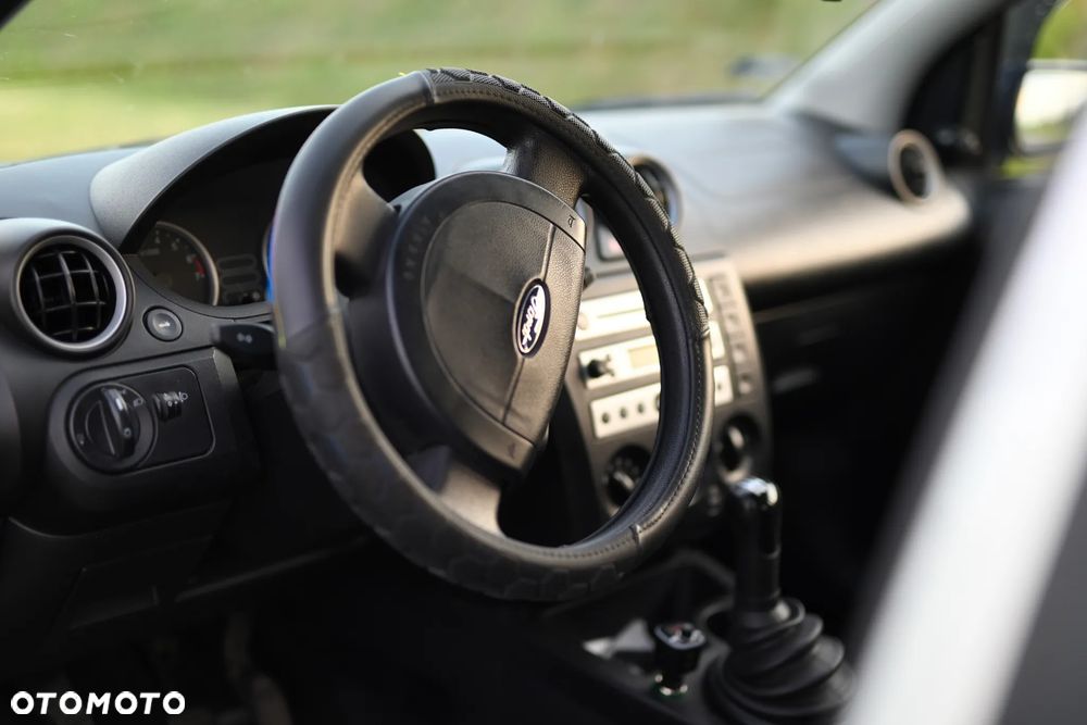 Ford Fiesta 1.3 Ambiente - 15