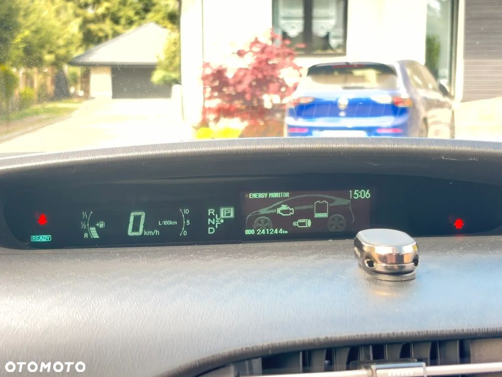 Toyota Prius 1.8 HSD Prestige - 36