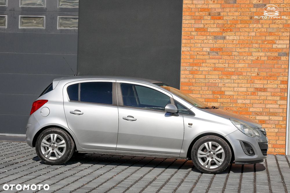 Opel Corsa 1.4 16V Satellite - 11