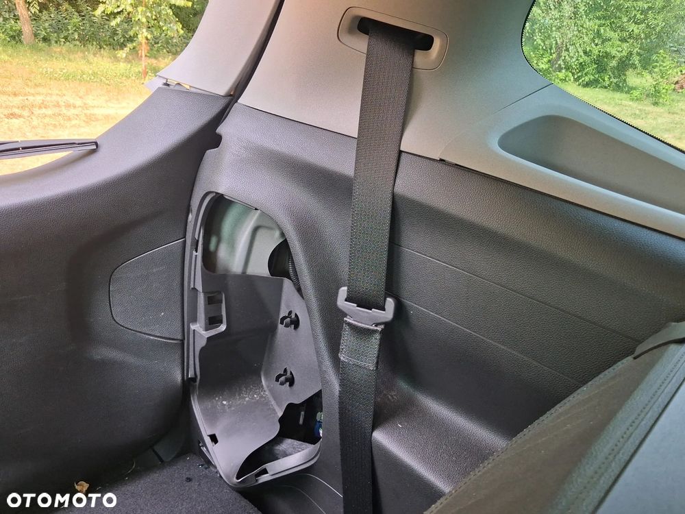 Opel Zafira - 24