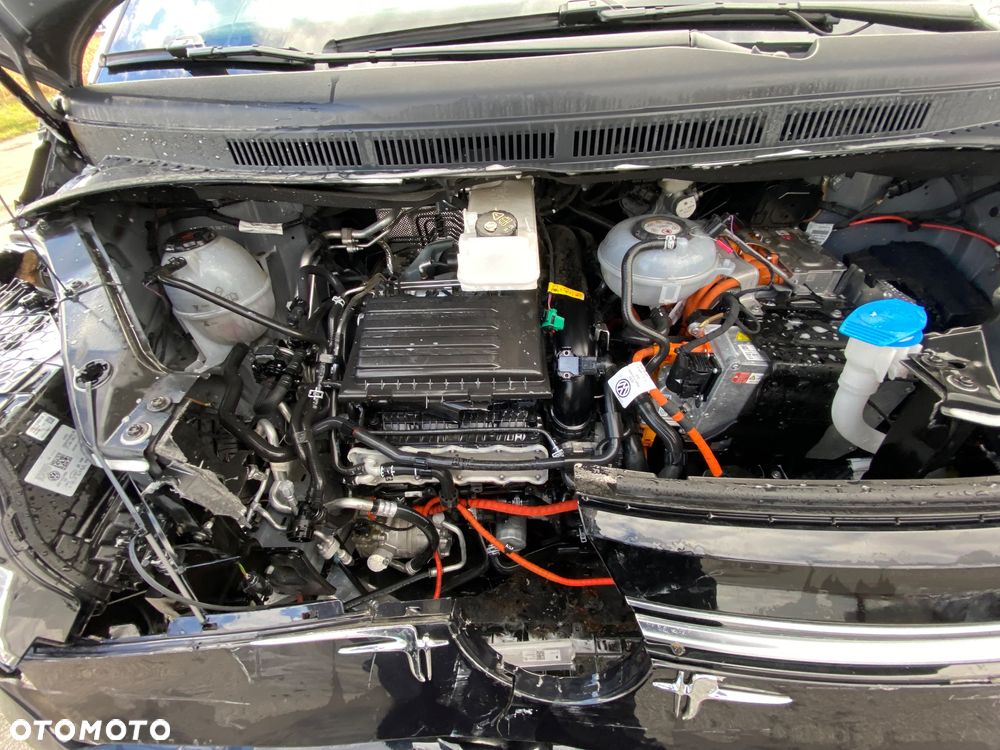 Volkswagen Multivan - 21