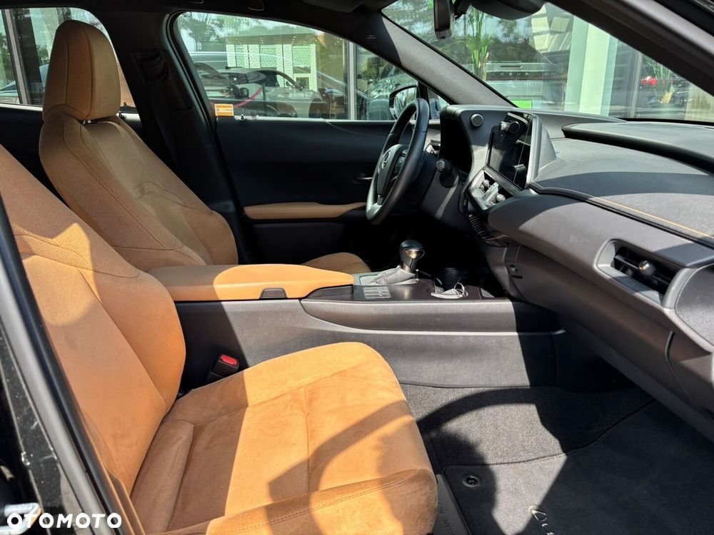 Lexus UX 250h GPF Business 2WD - 25