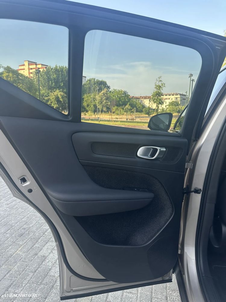 Volvo XC 40 1.5 T2 Plus Dark Auto - 26