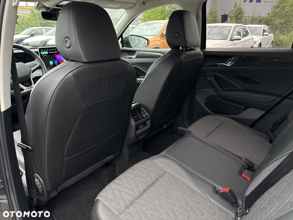 Volkswagen Tiguan - 27