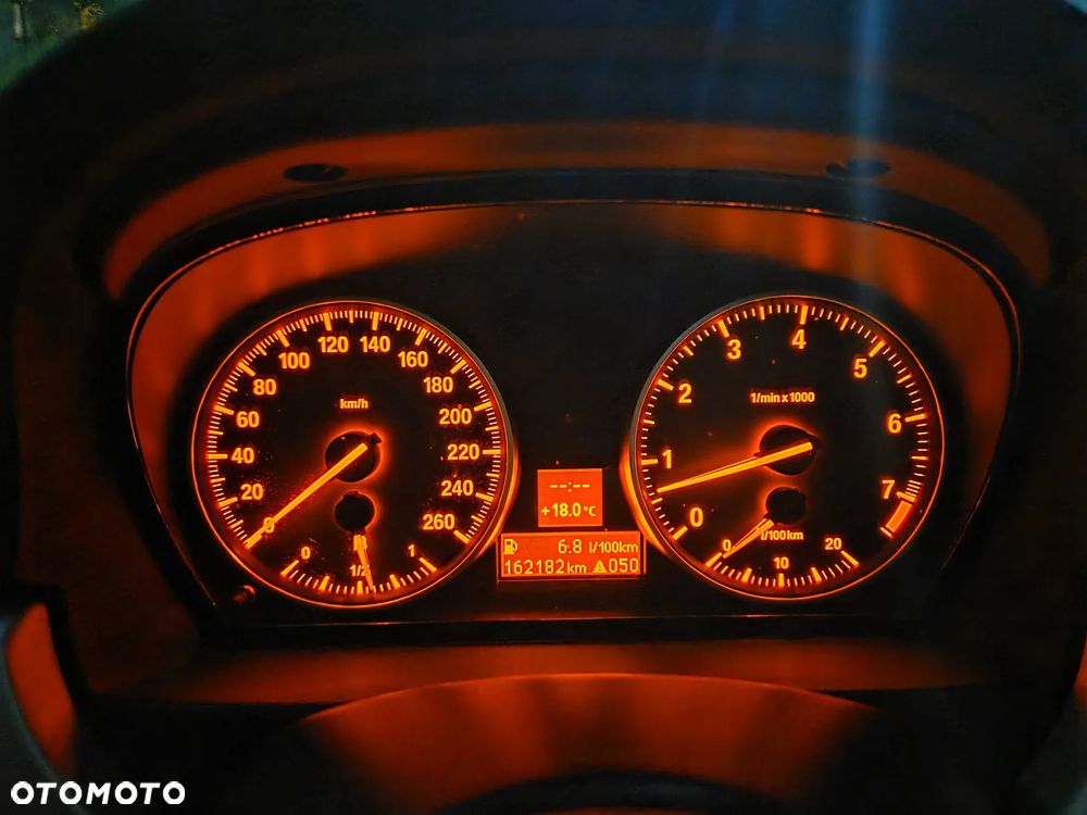 BMW Seria 3 320i - 13