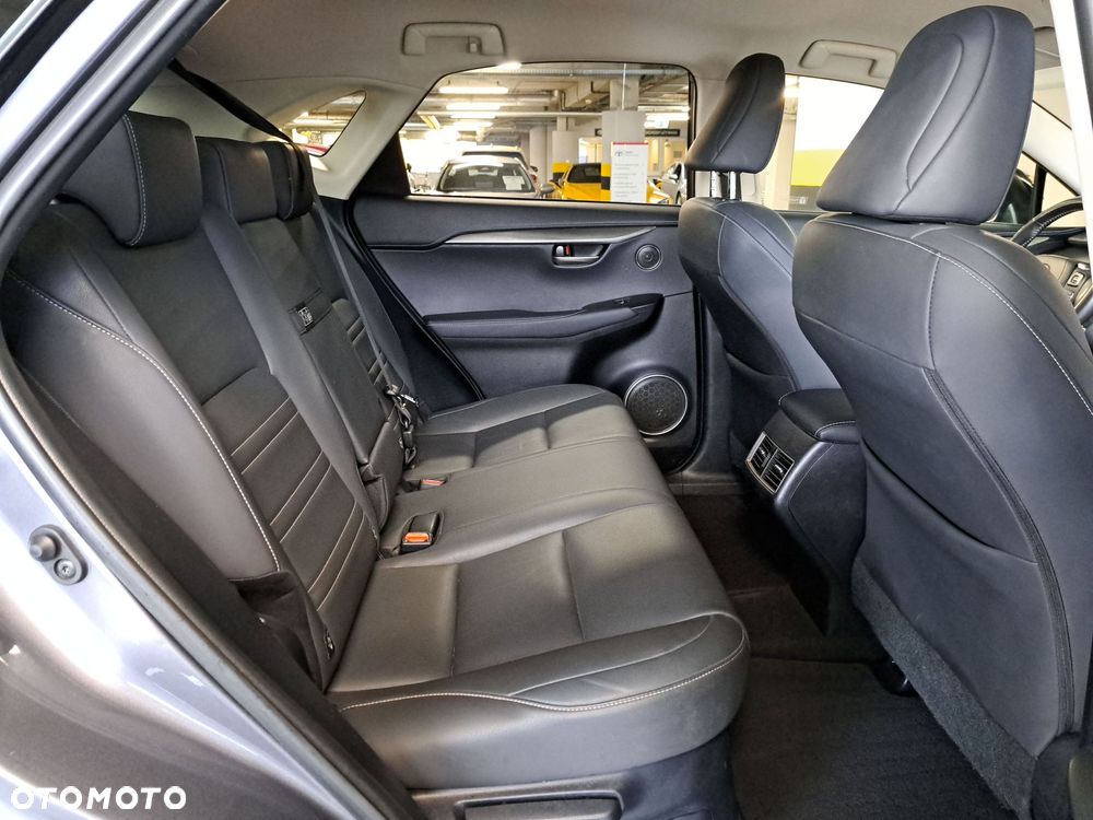 Lexus NX 300h F Impression AWD - 13