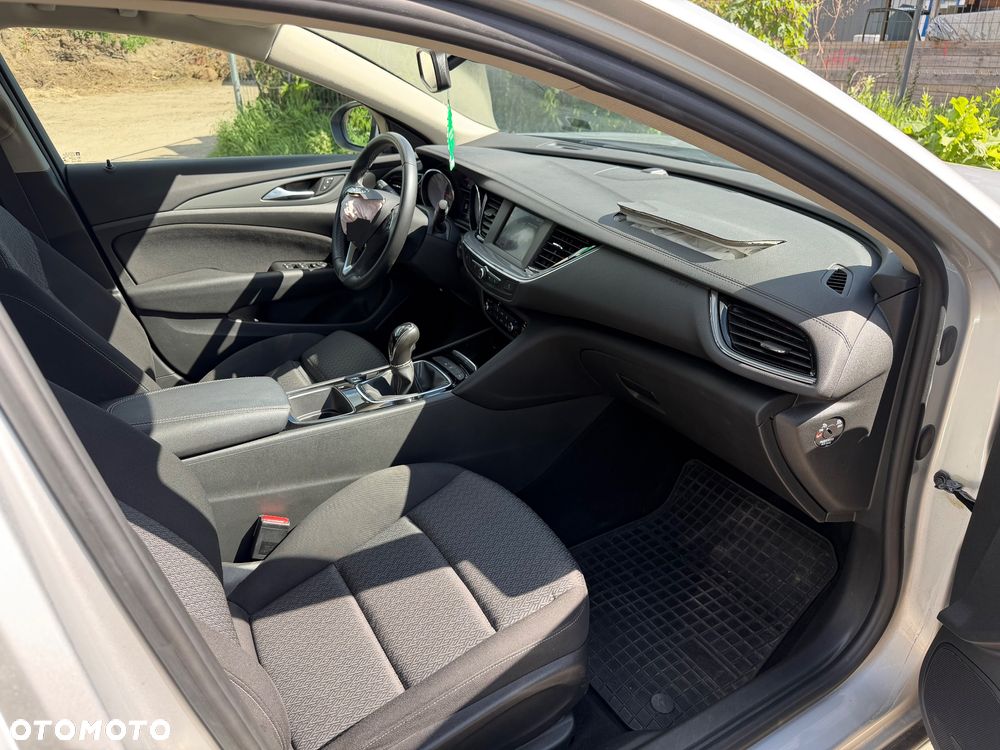 Opel Insignia 1.5 T Exclusive S&S - 11