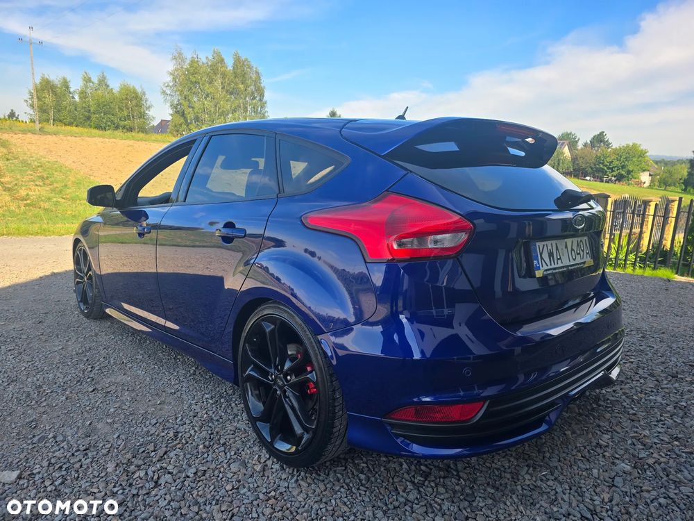 Ford Focus 2.0 EcoBoost ST mit Leder-Sport-Paket - 3