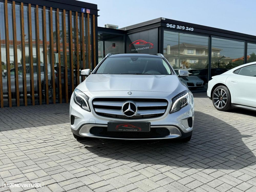 Mercedes-Benz GLA 220 d 4Matic 7G-DCT - 2