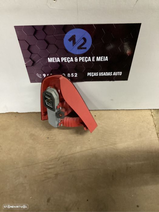 Farolim traseiro direito Renault Clio ano 2004 - 2