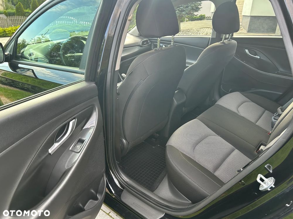 Hyundai i30 1.5 DPI Modern - 16