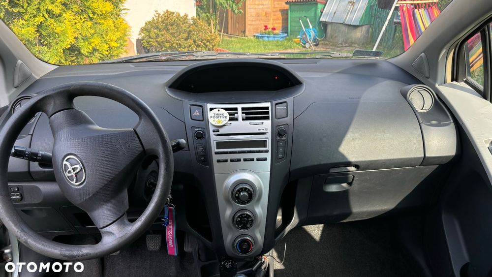 Toyota Yaris - 9