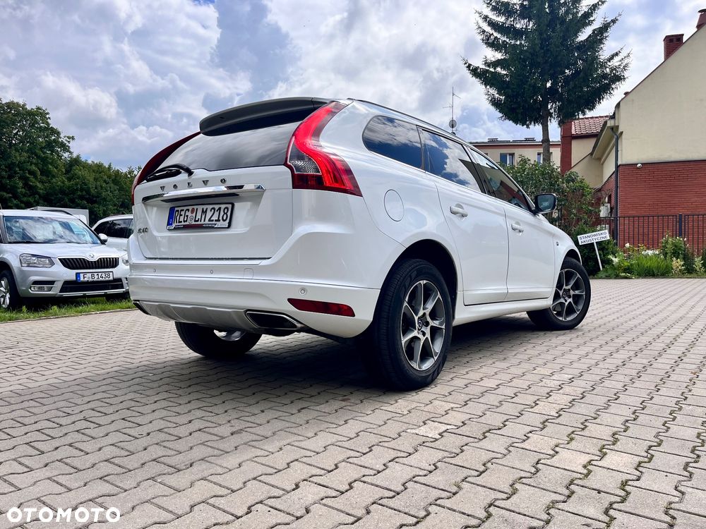 Volvo XC 60 D4 Drive-E Ocean Race - 3