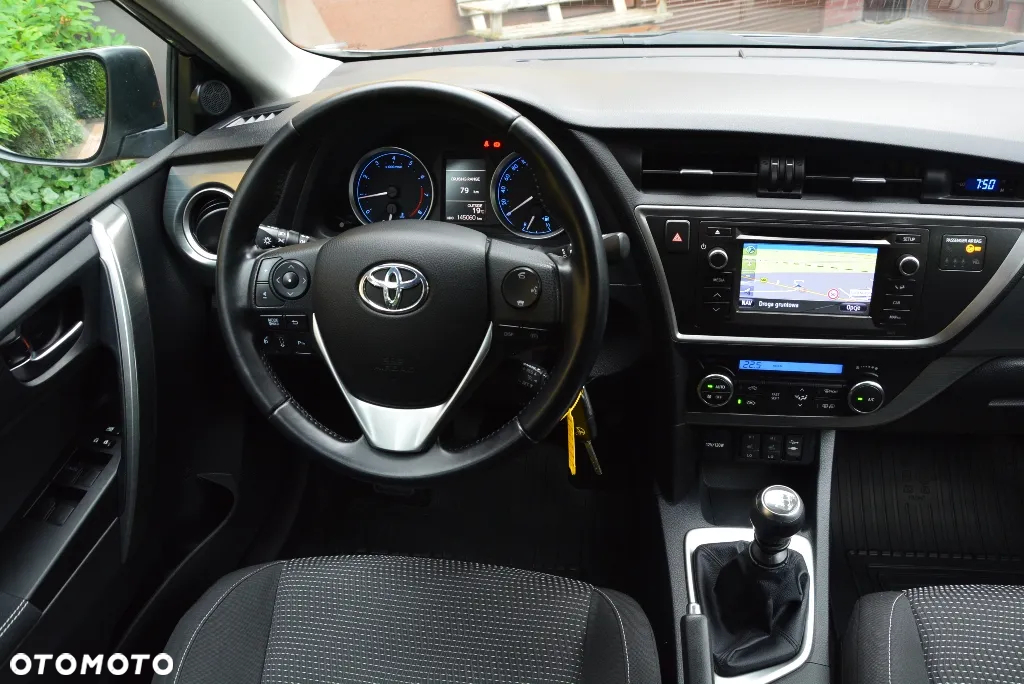 Toyota Auris 1.6 Premium Comfort - 19
